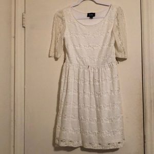 White Lace Half-Sleeve Dress